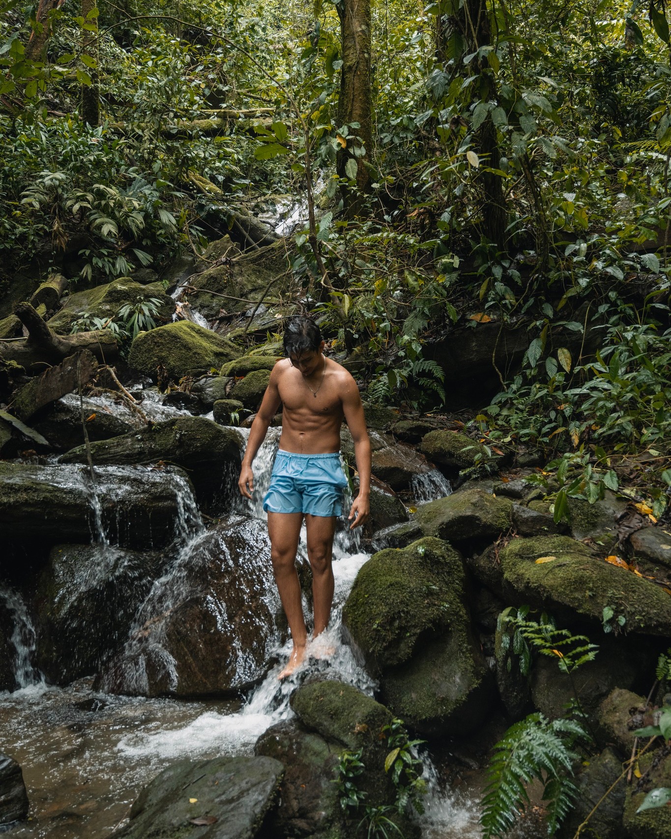 Cold water to refresh the soul #glamping #minca #vacation #nature #descanso #waterfall